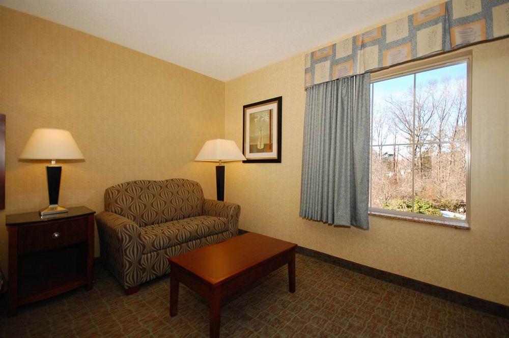 Sleep Inn & Suites Near Joint Base Andrews-Washington Area Morningside Екстериор снимка