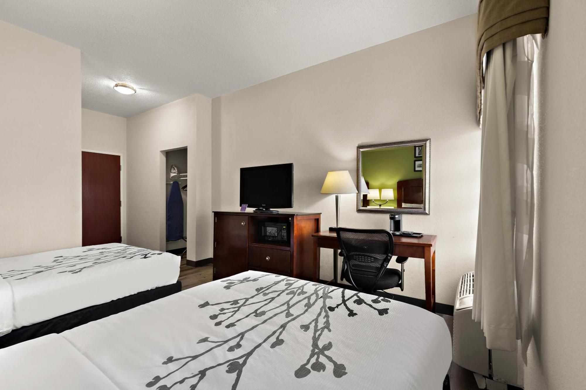 Sleep Inn & Suites Near Joint Base Andrews-Washington Area Morningside Екстериор снимка