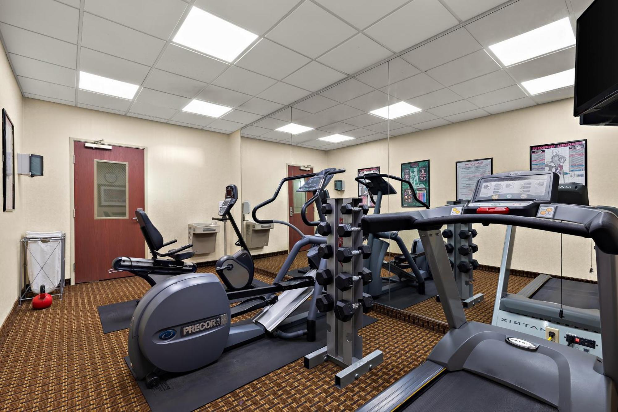 Sleep Inn & Suites Near Joint Base Andrews-Washington Area Morningside Екстериор снимка