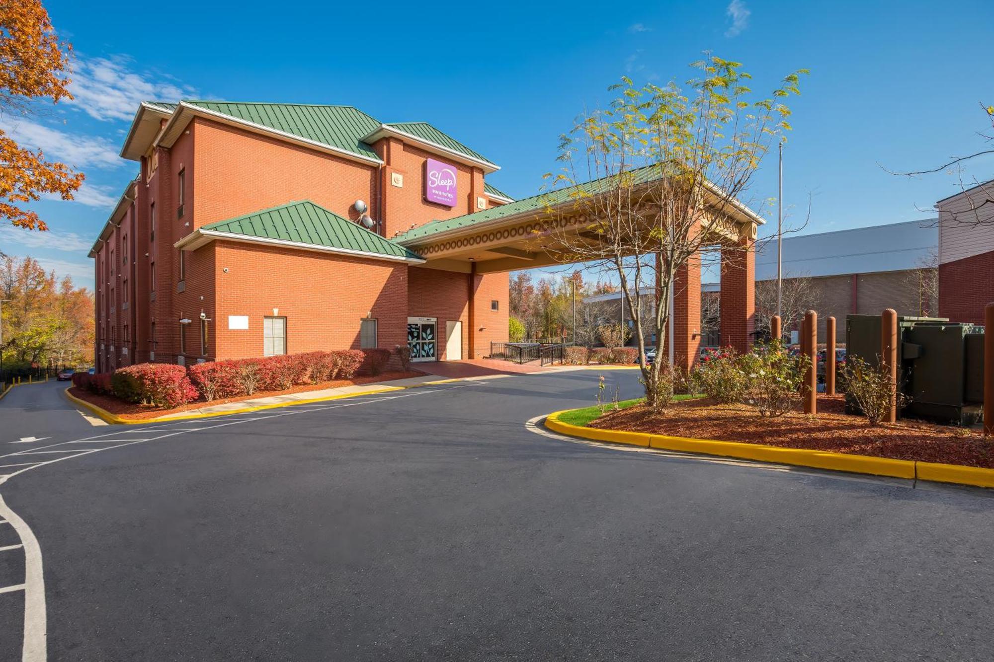 Sleep Inn & Suites Near Joint Base Andrews-Washington Area Morningside Екстериор снимка