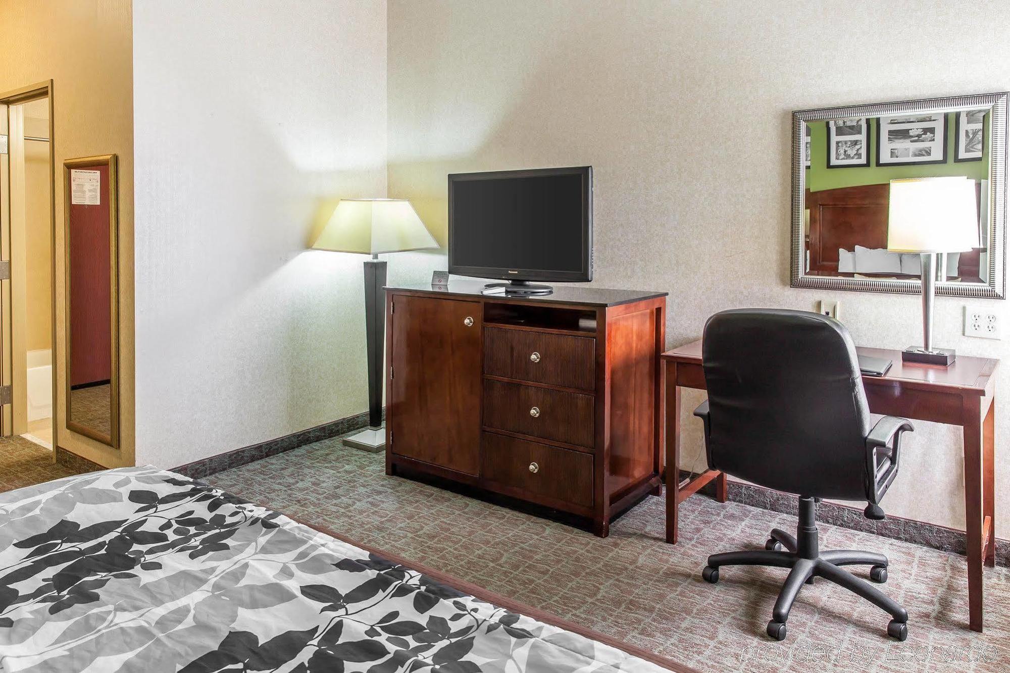 Sleep Inn & Suites Near Joint Base Andrews-Washington Area Morningside Екстериор снимка